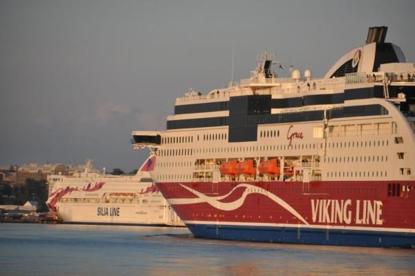 Ett Vikiing Line fartyg
