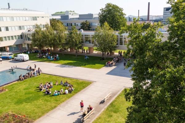 campusgård uppifrån