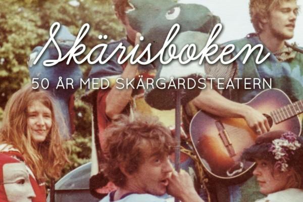 Pärm till boken om Skärgårdsteaterns 50-årshistorik.