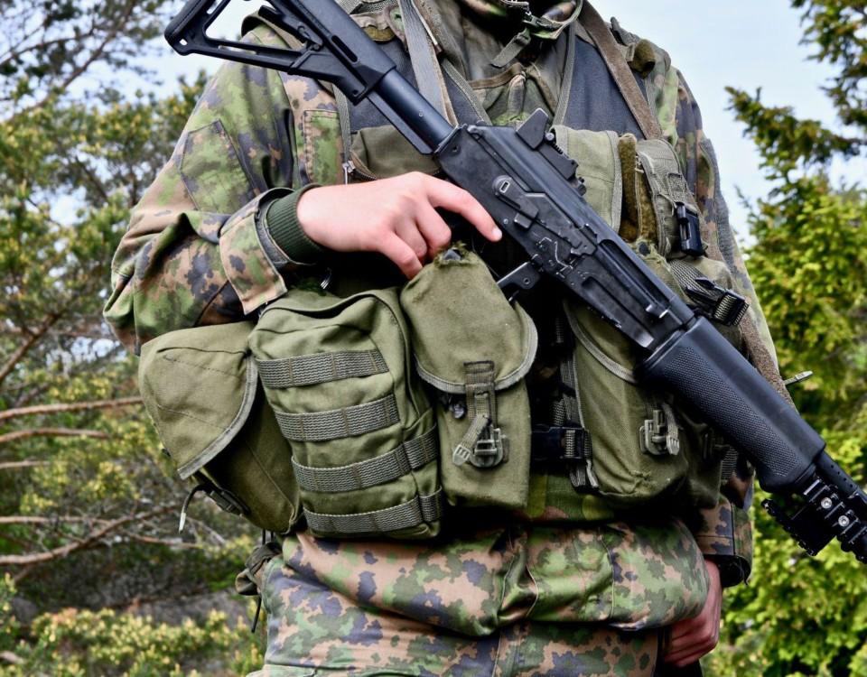 militär och vapen