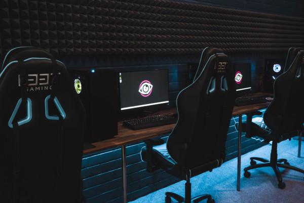 E-sport-datorer på rad