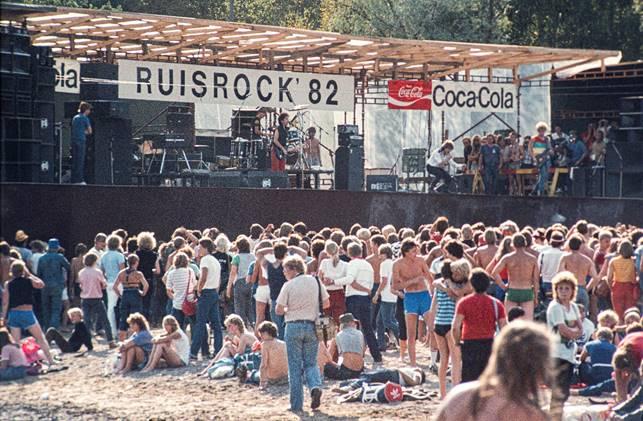 Ett fotografi från Ruisrockfestivalen från 1980-talet.