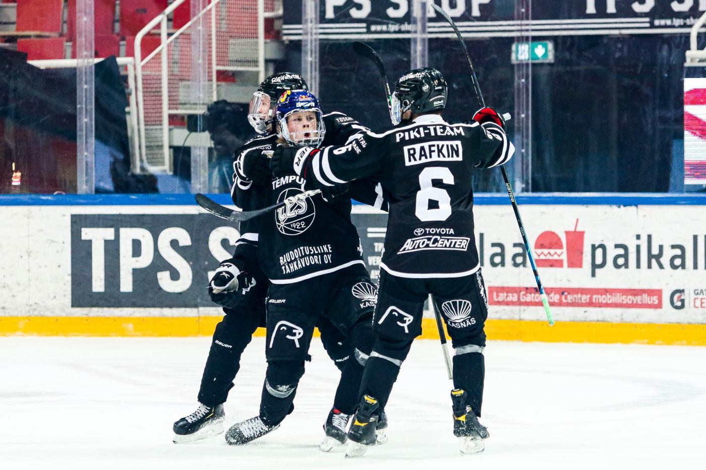 firande ishockeyspelare