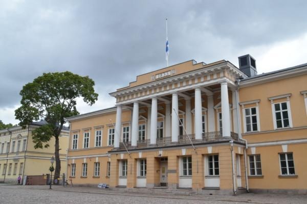 ÅAs huvudbyggnas har sorgflaggning