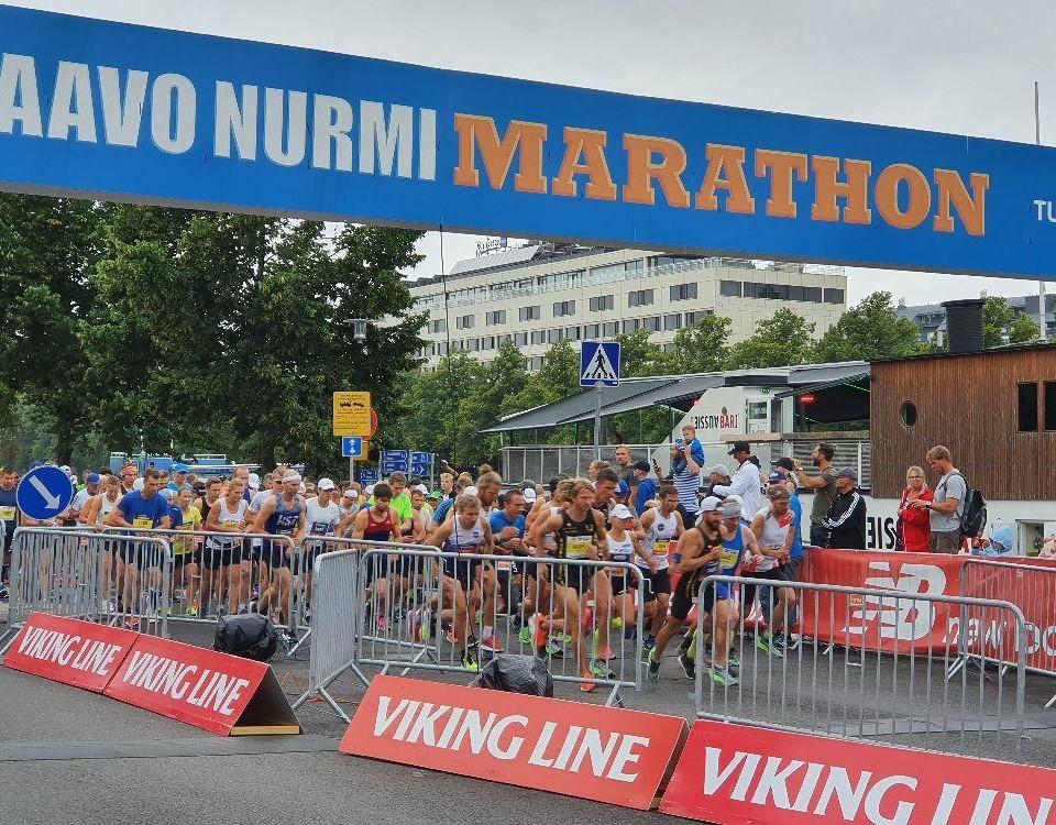 Starten i löptävlingen Paavo Nurmi Marathon