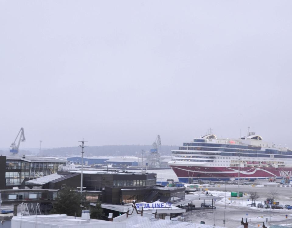 en vy över en hamn