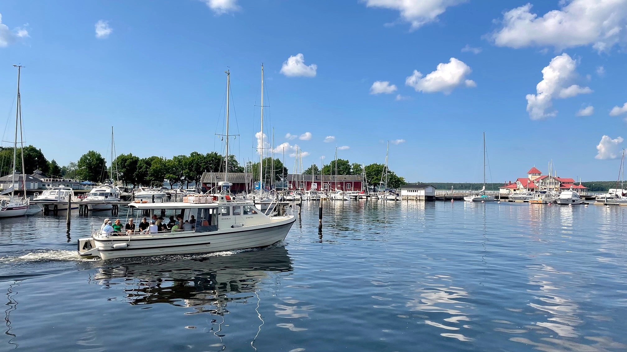 Vy från en gästhamn i skärgården