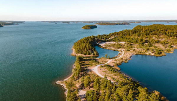 Flygfoto över ett ölandskap